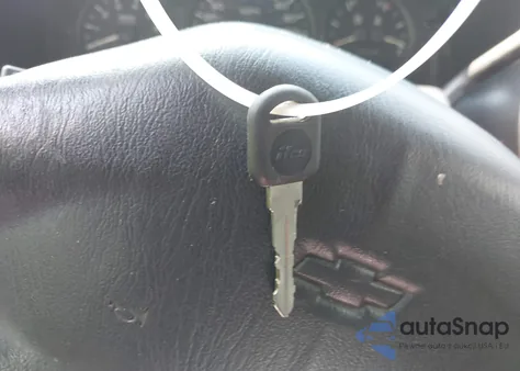 2004 Chevrolet Venture Ls из США, поврежденный, VIN 1GNDX03E64D260543